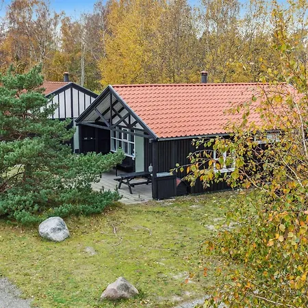 Gudrund - 250m From The Sea By Interhome